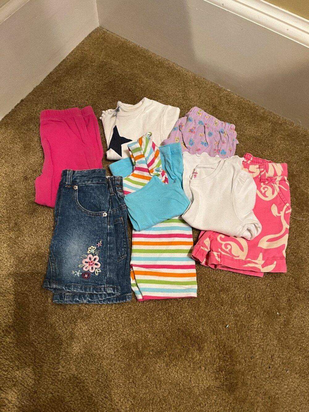 Lot #2 of 2T/24 months girls clothes
